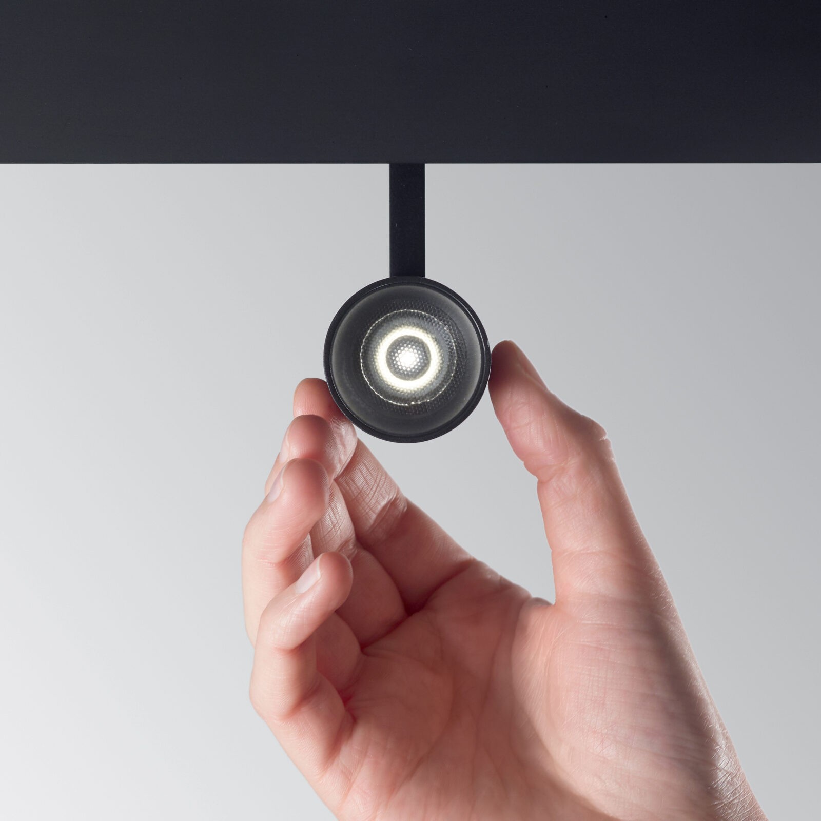 TRACK LIGHTING SYSTEMS